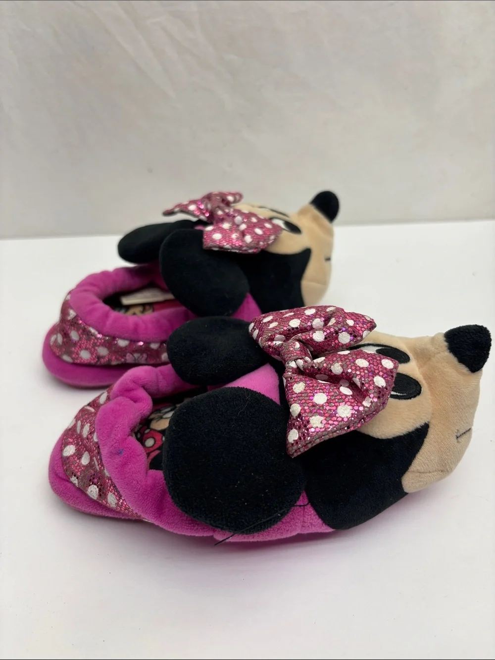 Disney Minnie Mouse Plush Pink Bow Kids Slippers, SZ 7-8 toddler girl, box 73